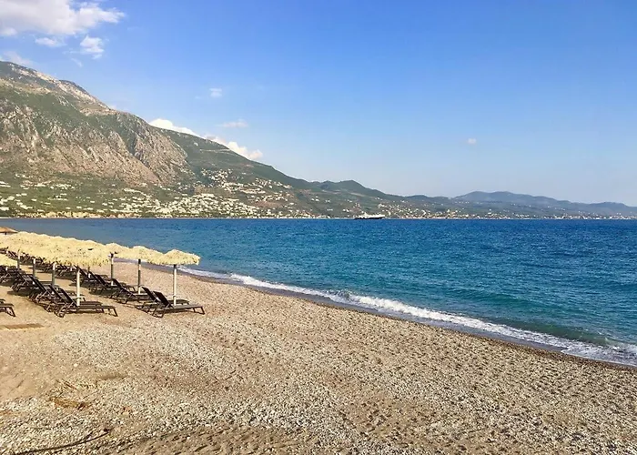 Stylish Seaside Home - Fully Equipped, Big Terrace