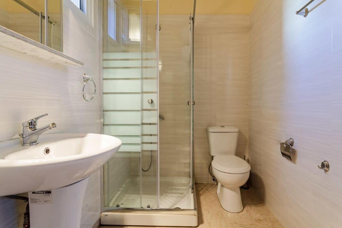 Stylish Seaside - Fully Equipped, Big Terrace * Kalamata