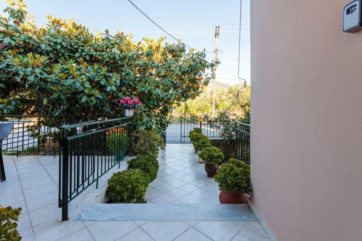 Stylish Seaside - Fully Equipped, Big Terrace Kalamata