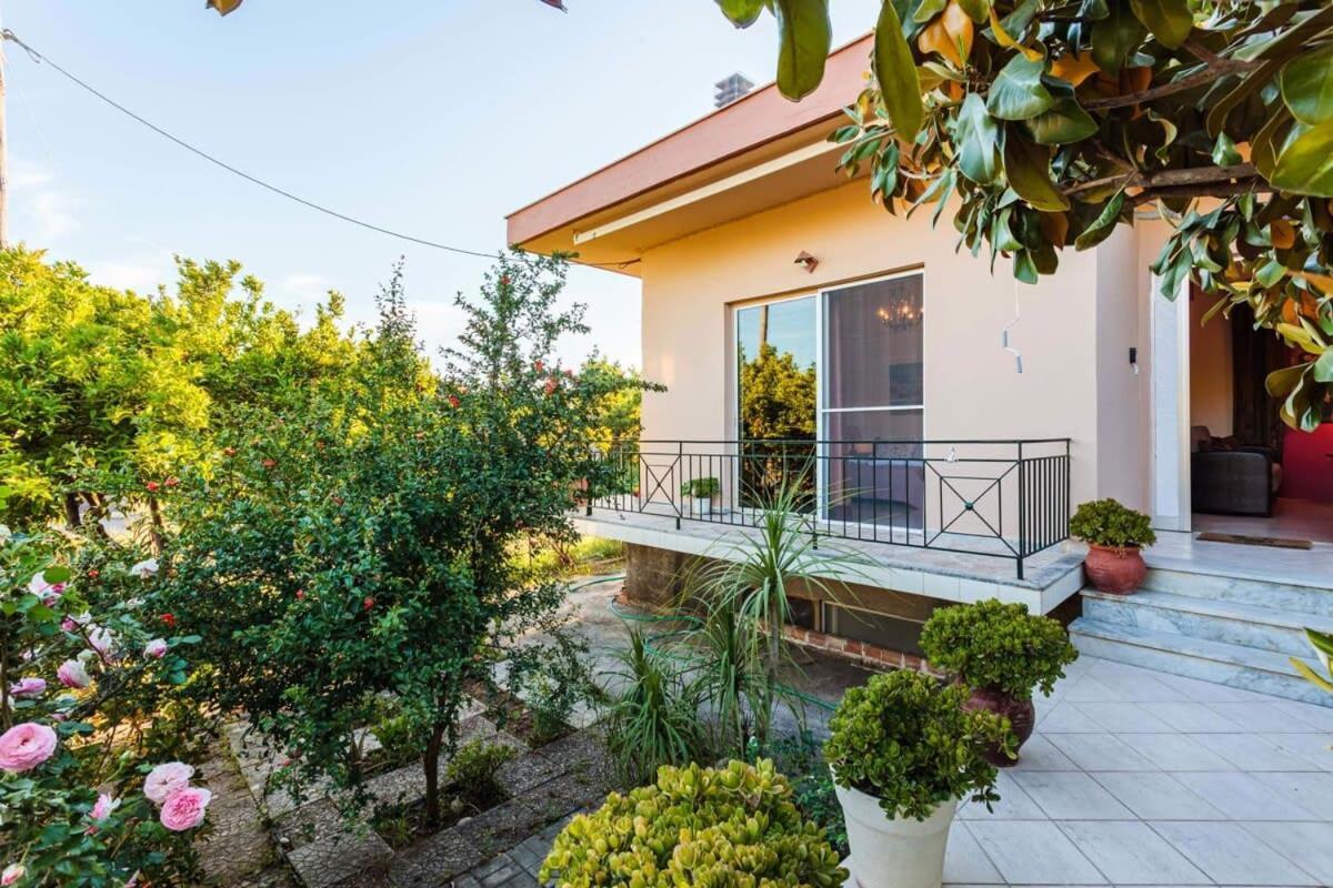 Stylish Seaside - Fully Equipped, Big Terrace Holiday home *
