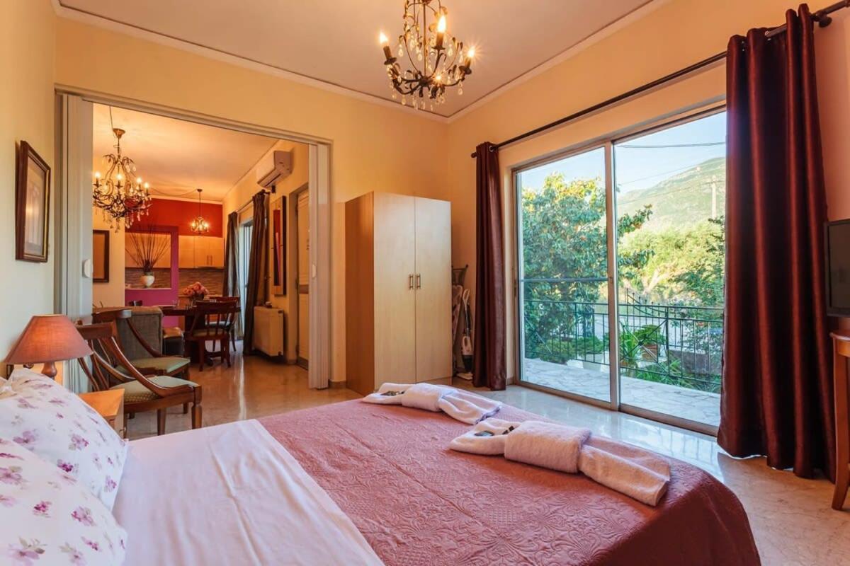 Stylish Seaside - Fully Equipped, Big Terrace Kalamata