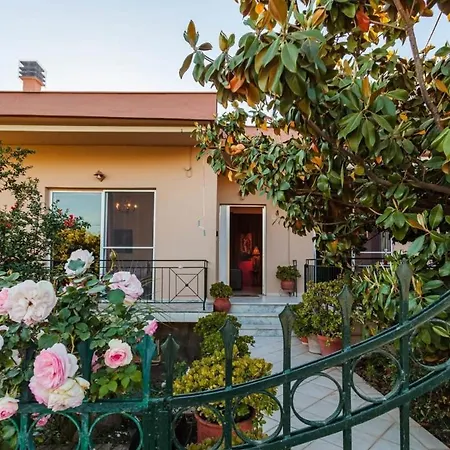 Stylish Seaside Home - Fully Equipped, Big Terrace Kalamata Exterior photo
